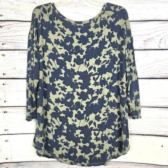 Maurices 24/7 Olive Floral Print Top Size L - Picture 4 of 6